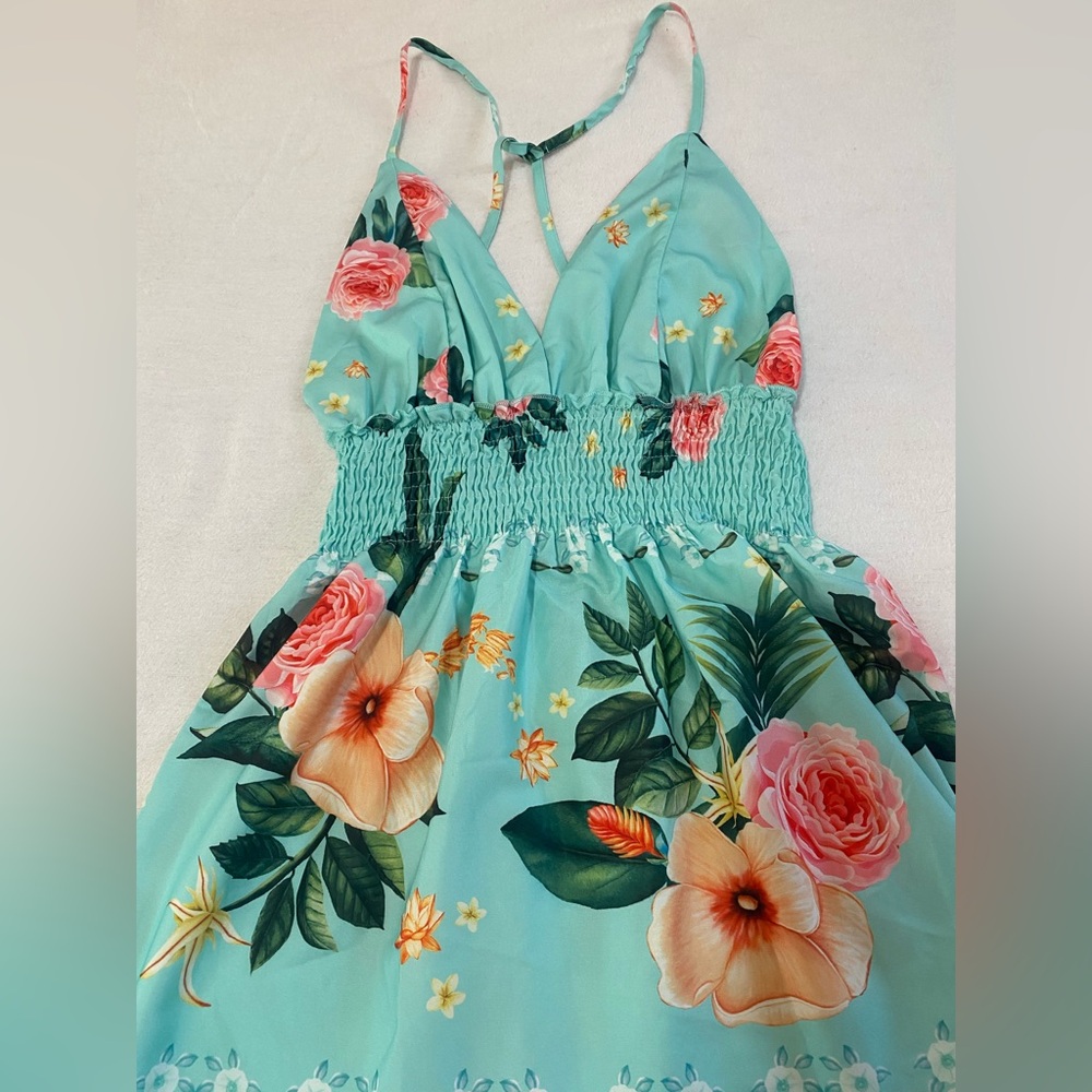 Elegant Floral Maxi Dress in Teal - Picture 6 of 11